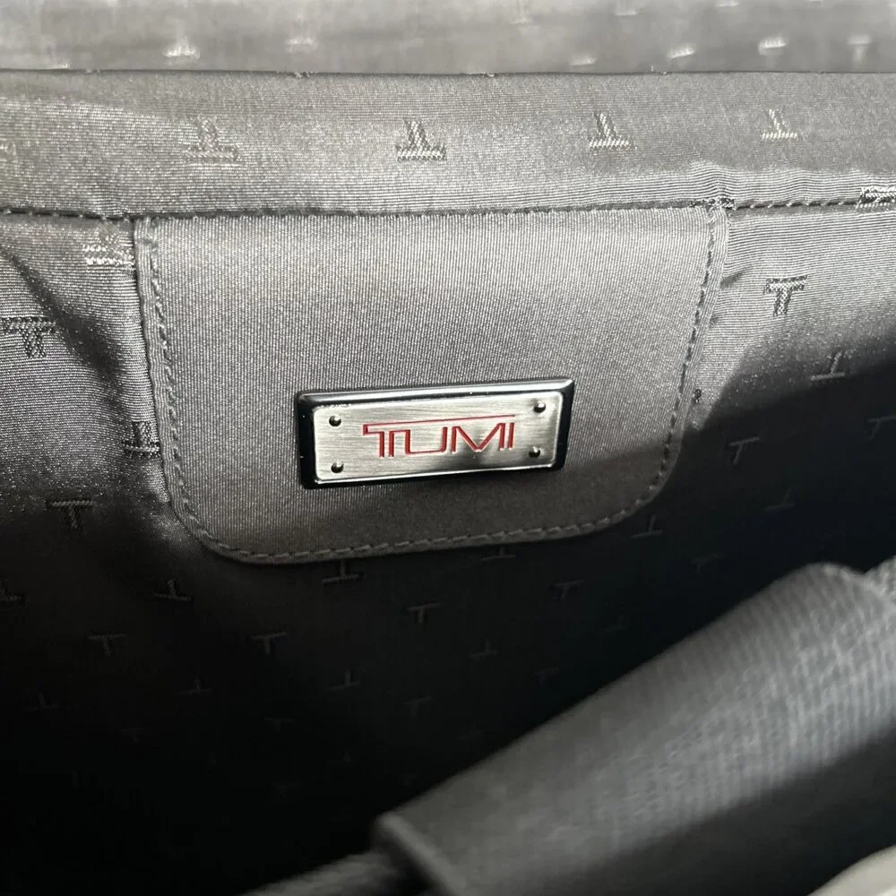 Tumi Alpha Laptop Messenger Bag Briefcase 16 inch Black Nylon Crossbody College